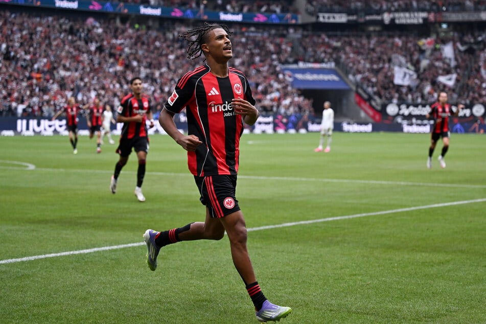 Eintracht Frankfurt soll für Jean-Mattéo Bahoya (20) ein gigantisches Angebot aus Saudi-Arabien vorgelegen haben.