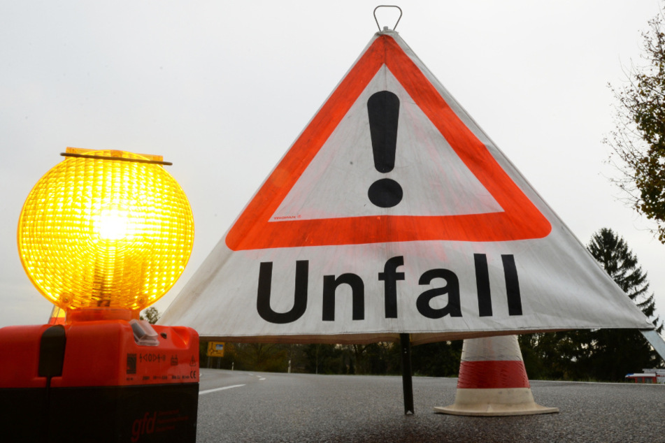Bei dem Unfall in München wurde eine Person schwer verletzt. (Symbolbild)