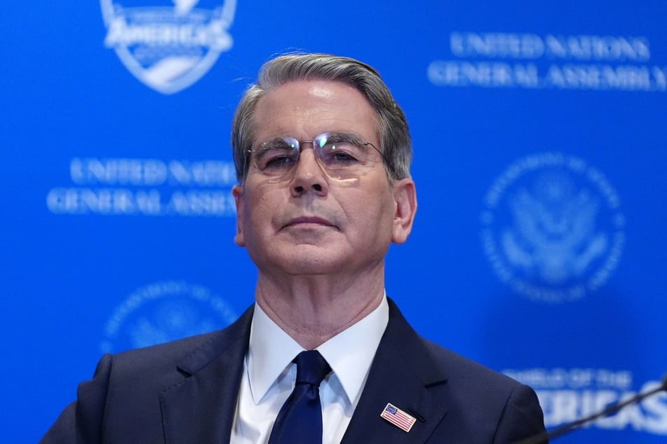 US-Finanzminister Scott Bessent (64) sieht nach eigenen Angaben Erfolge bei den Bemühungen der USA, den Iran wirtschaftlich weiter zu isolieren.