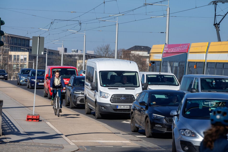 Über die Albertbrücke fahren inzwischen 88 Prozent mehr Autos.