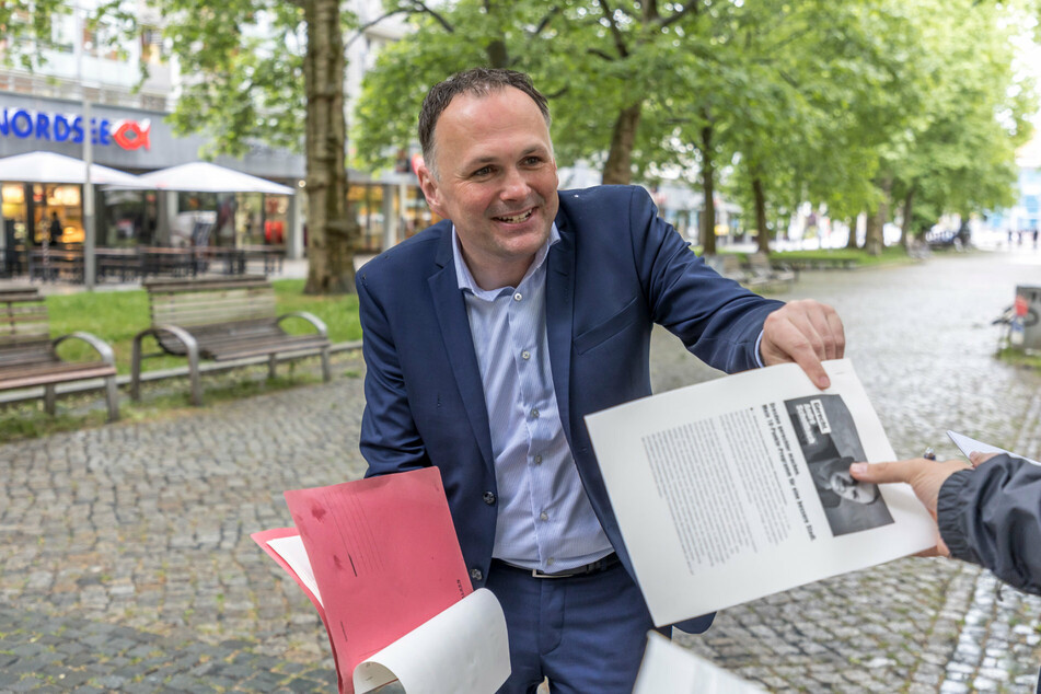 André Schollbach (43, Linke) hat am Freitag sein Programm für die OB-Wahl vorgestellt.