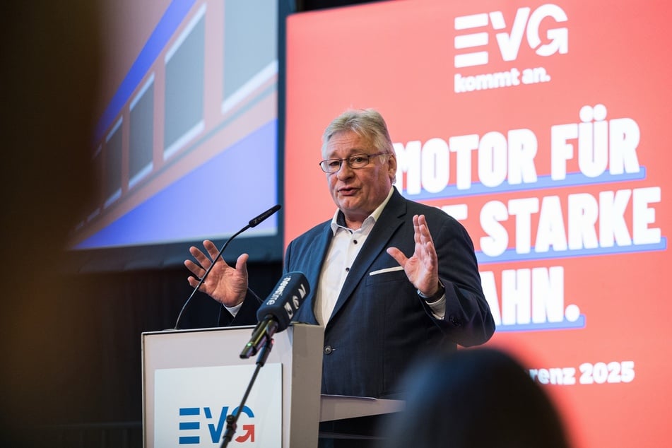 EVG-Chef Martin Burkert sieht Verkehrsminister Patrick Schneider (58, CDU) in der Pflicht.