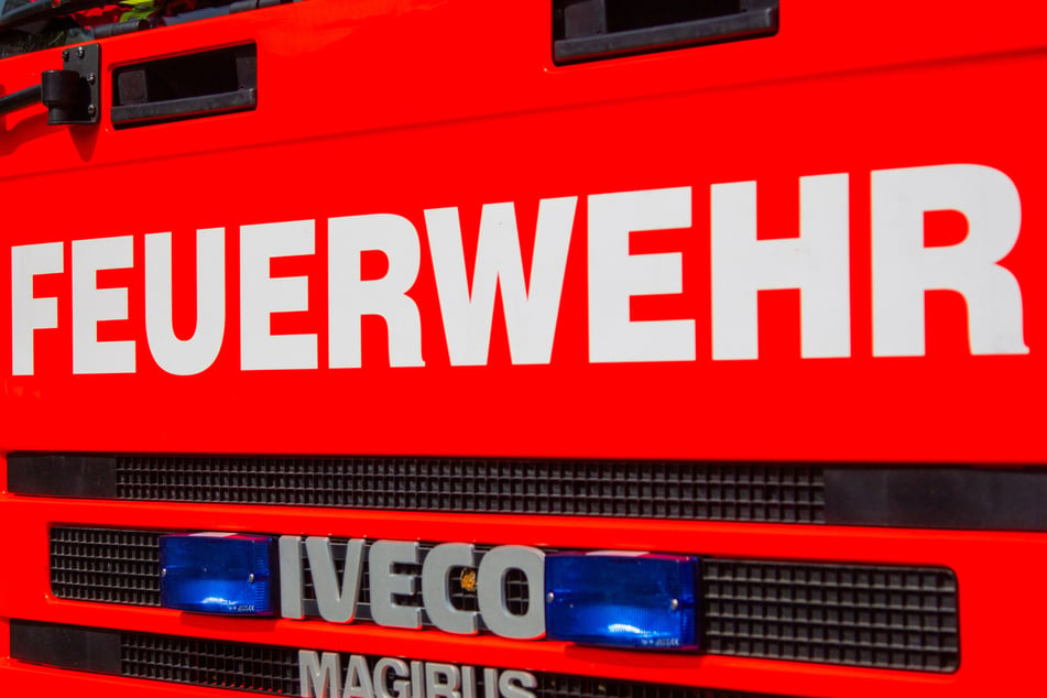 Bei dem Feuer in Swisttal-Odendorf entstand ein Sachschaden von über 100.000 Euro. Verletzt wurde glücklicherweise niemand. (Symbolbild)