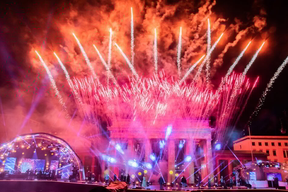 Hamburg Veranstaltungen: Partei will ZDF-Silvesterparty verhindern: Wird die große Sause doch noch abgesagt?