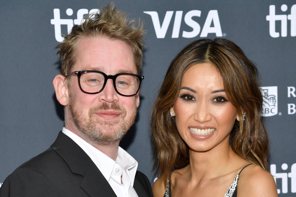 Macaulay Culkin (44) mit seiner Freundin Brenda Song (36) auf einer Filmpremiere.