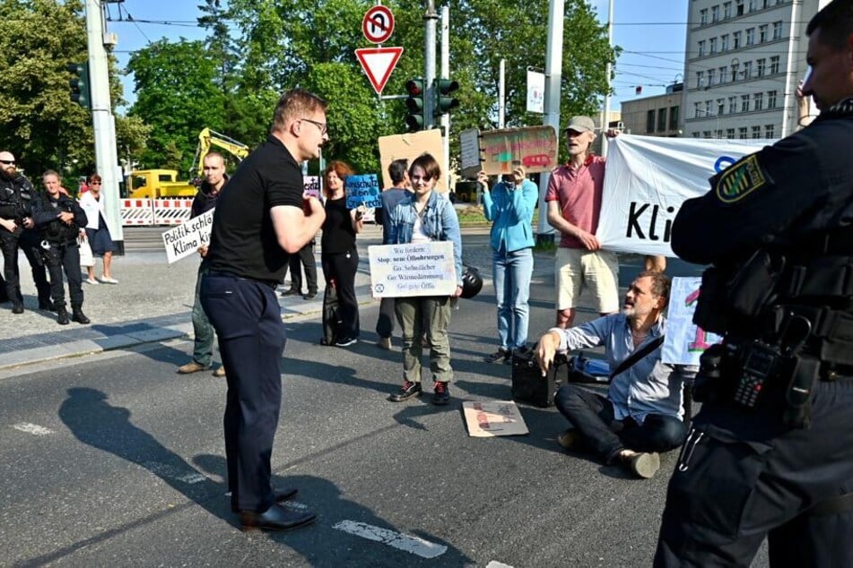 Zwischen Verkehrsteilnehmern und Protestlern kam es zu Diskussionen.