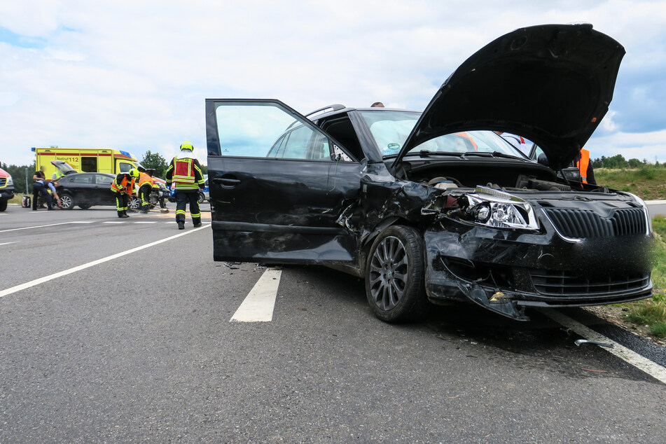 Der Skoda wurde durch den Unfall stark beschädigt.