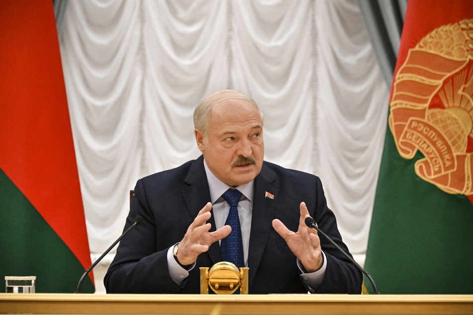 Belarus-Diktator Lukaschenko erklärt seine Sicht der Dinge: Putin habe Prigoschin nicht umbringen lassen, denn "Das ist eine viel zu grobe, unprofessionelle Arbeit."