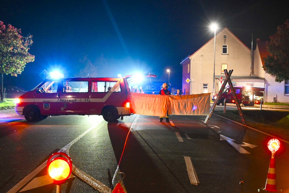 Die Straße war nach dem tödlichen Crash gesperrt.