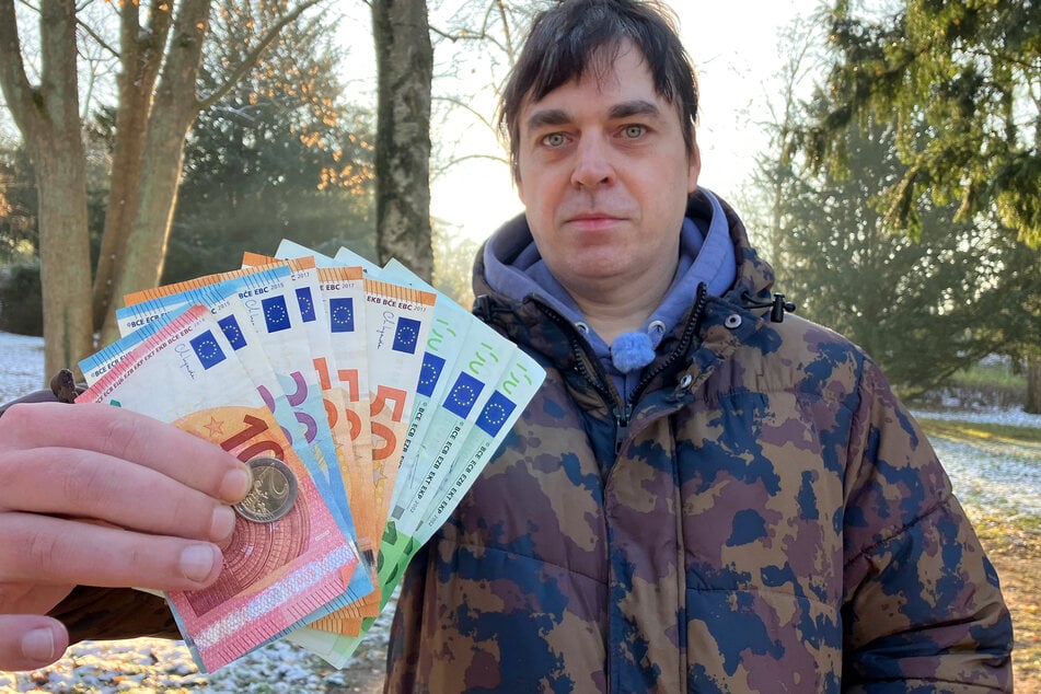 Jörn (43) lebt von 502 Euro Bürgergeld.