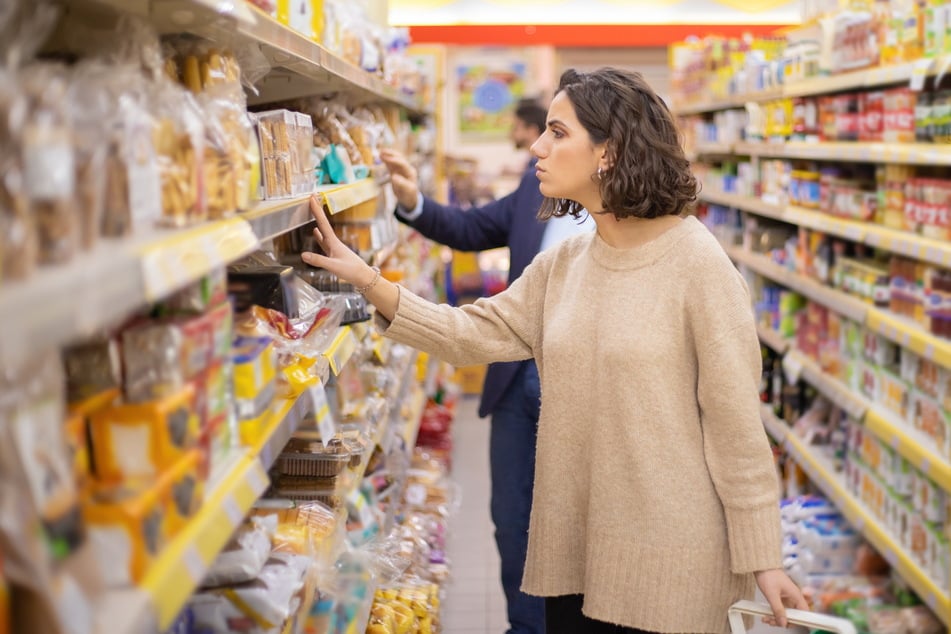 Beim Gang durch den Supermarkt fällt auf: Viele Waren sind teils deutlich teurer geworden.