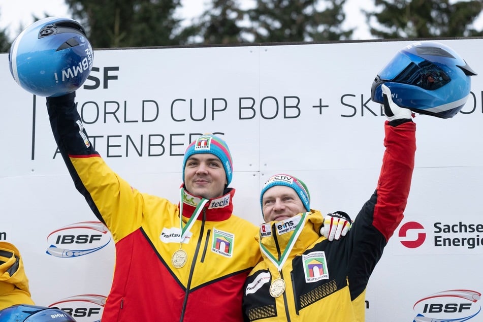 Am 7. Dezember 2024 feierte Francesco Friedrich (36, r.) mit Anschieber Simon Wulff den Heimsieg im Zweier-Weltcup. Tage später wurde die positive Dopingprobe des Anschiebers bekannt.