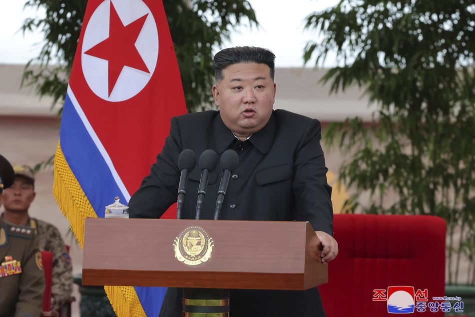 Der nordkoreanische Staatschef Kim Jong-un (41) lässt zwar Fußballspiele ausstrahlen, jedoch nicht von jedem Klub.