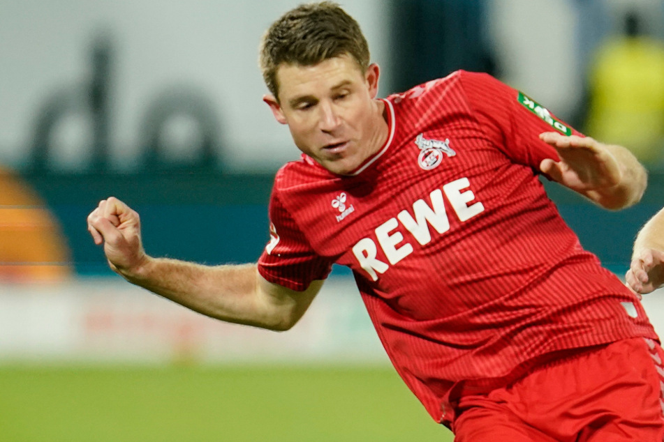 FC-Innenverteidiger Dominique Heintz hat seinen Vertrag beim 1. FC Köln um zwei Jahre verlängert.