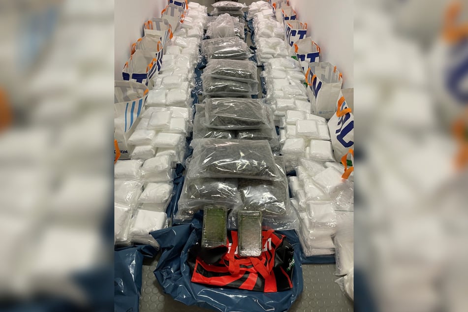 In Südhessen wurden über 400 Kilogramm professionell verpackte Drogen unterschiedlicher Art entdeckt und sichergestellt.