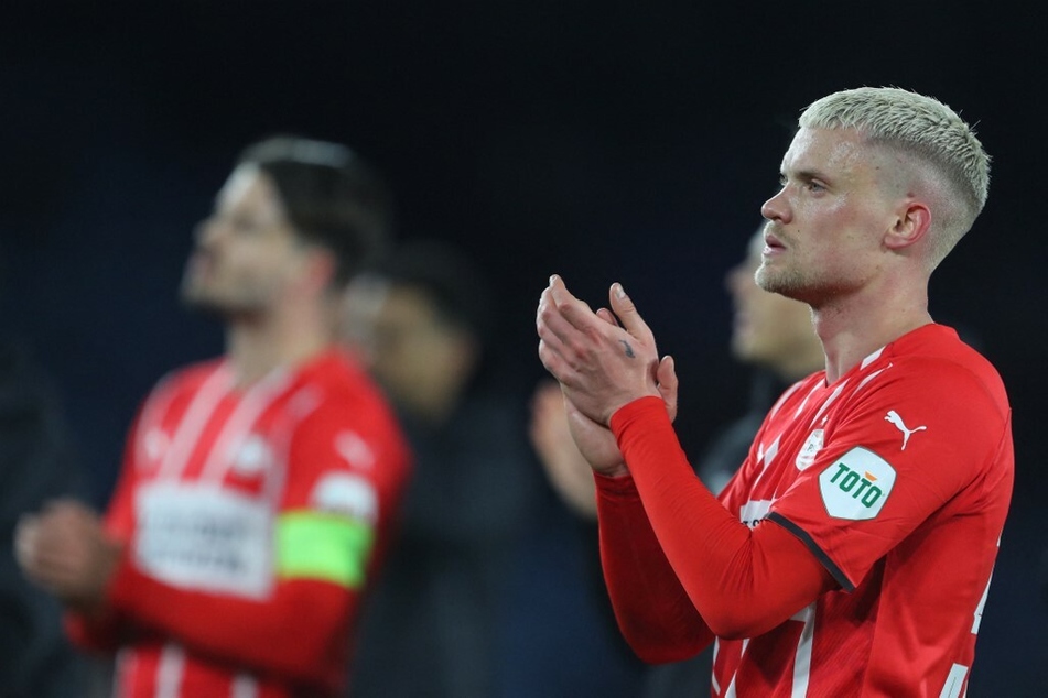 Neuzugang im Anflug? Der 1. FC Union Berlin hat Philipp Max (28, r.) ins Visier genommen.