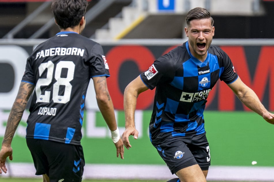 Paderborns Vize-Kapitän Marcel Hoffmeier (26, r.) zog sich am Freitagabend einen Kreuzbandriss zu und wird monatelang ausfallen.