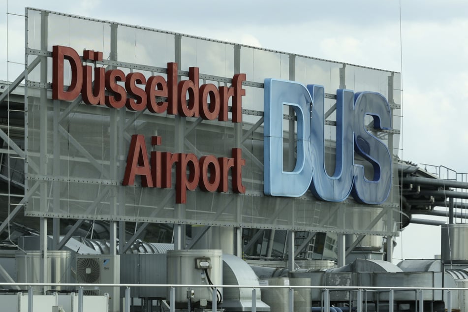 Erst ab Sonntagnachmittag könne man genauere Details zu den Warnstreiks nennen, teilte der Düsseldorfer Flughafen mit.