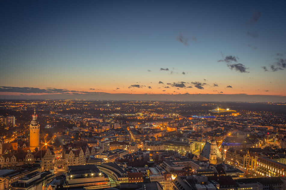 In ganz Leipzig öffnen am Freitagabend Unternehmen Tür und Tor für zukünftige Azubis.