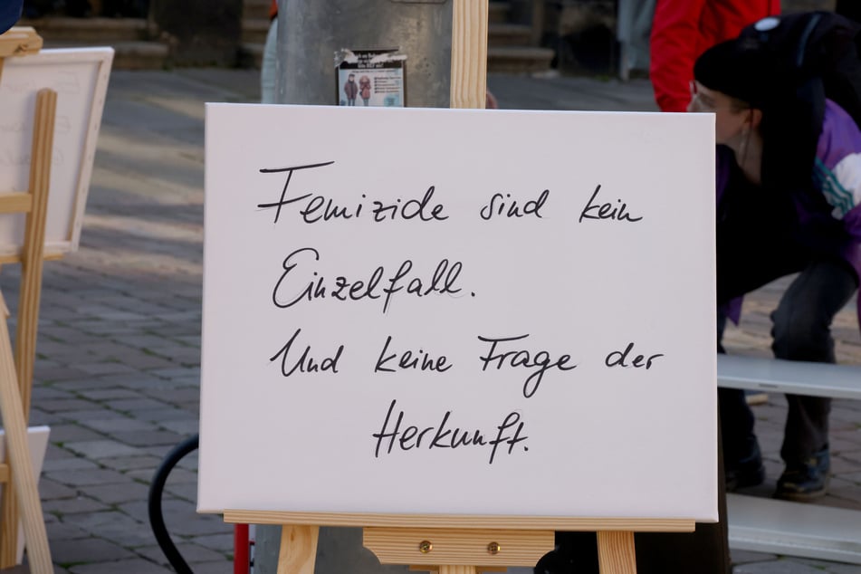 Diese Sätze waren auf der Trauerveranstaltung in Chemnitz zu lesen.