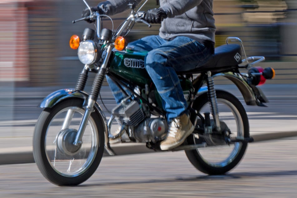 Die gute, alte "Simme" sorgt auch heute noch für Schlagzeilen: In Leipzig lieferte sich ein 44-Jähriger nun auf einem der Mopeds eine Verfolgungsjagd mit der Polizei. (Symbolfoto)