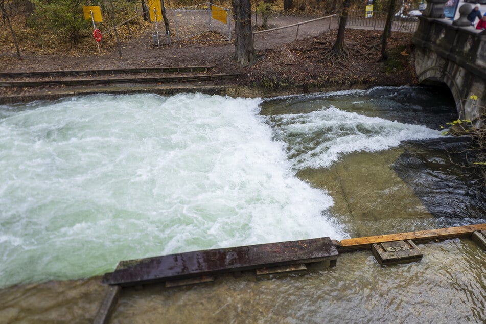 Seit der Auskehr kann im Eisbach nicht mehr gesurft werden.