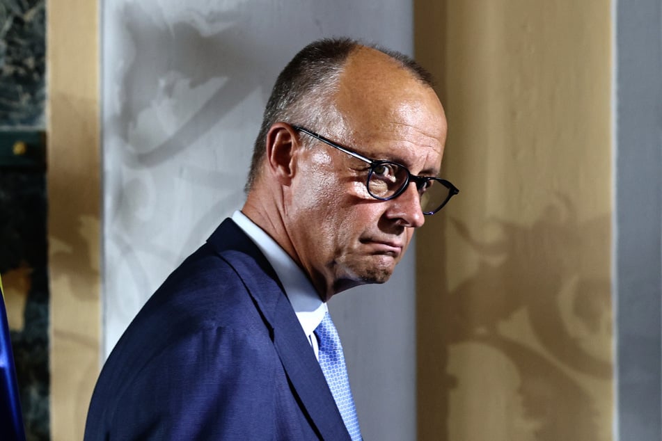 Die Bundesregierung bestätigte den Anruf von Bundeskanzler Friedrich Merz (70, CDU) bei der Familie des in Trier getöteten Studenten.