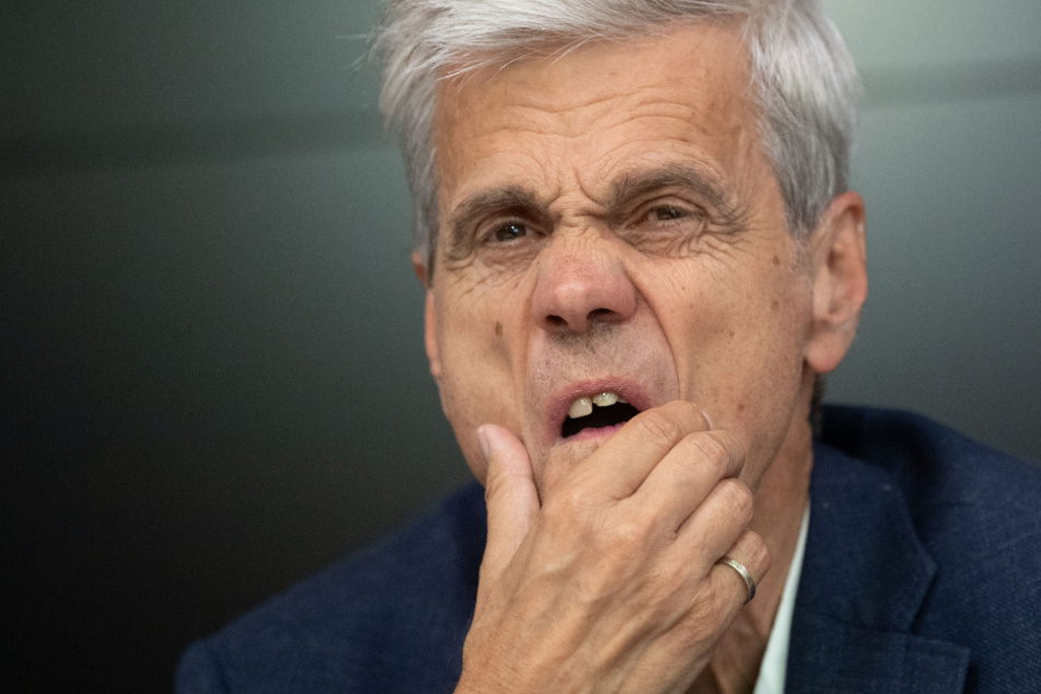 Nach AfD-Ausschluss wegen Judenhass: Wolfgang Gedeon wehrt sich