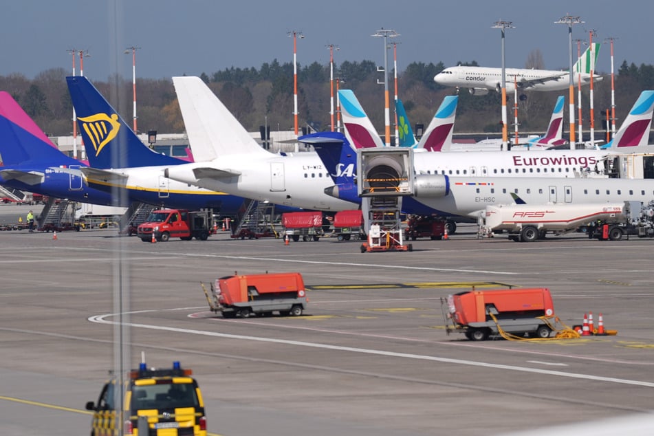 Start- und Landebahn am Hamburger Flughafen dicht! Wo die Flieger jetzt langdonnern