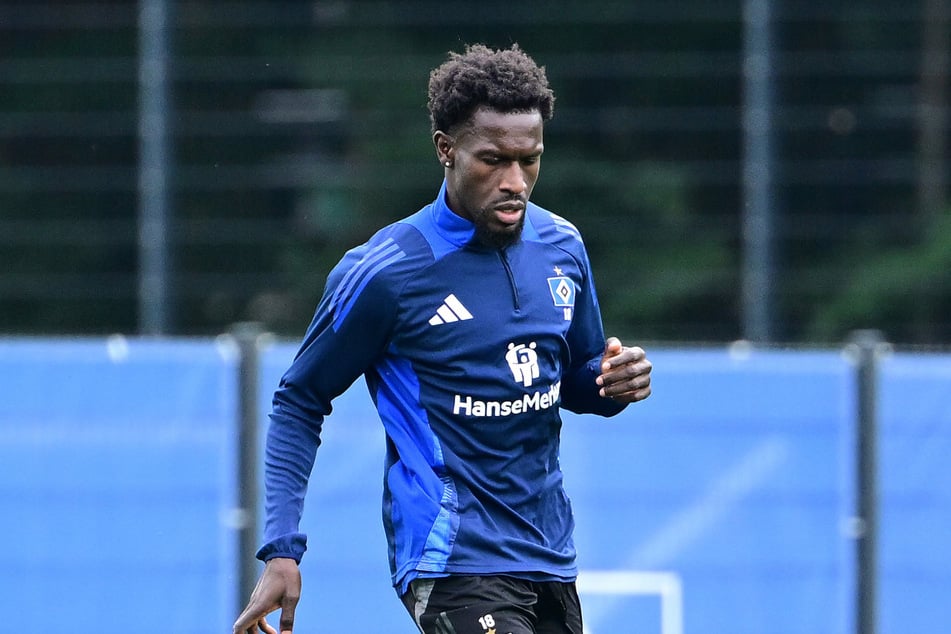 Bakery Jatta (26) absolvierte erstmals seit seiner Knöchelverletzung am heutigen Dienstag wieder Teile des HSV-Teamtrainings.