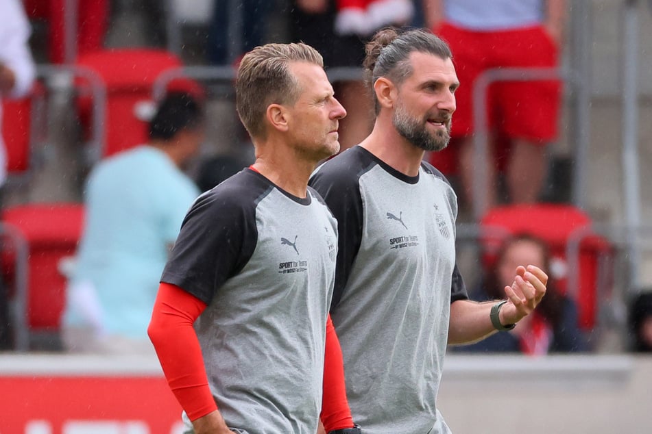 Trainer Rico Schmitt (55, l.) und Sportdirektor Robin Lenk (40) wollen beim FSV gemeinsam langfristig etwas aufbauen.