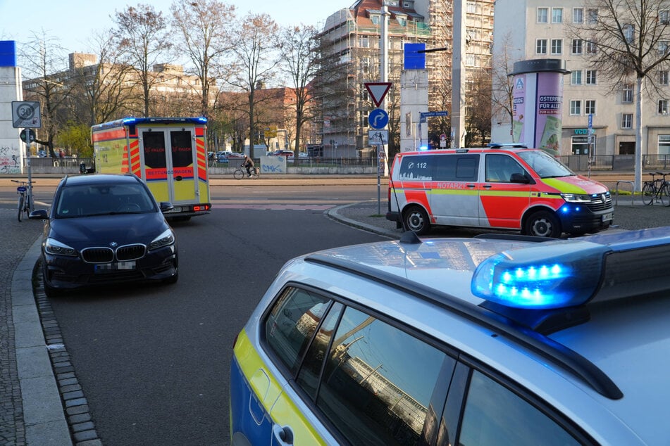 Zu dem Unfall kam es, als der BMW die Radlerin beim Abbiegen übersah.
