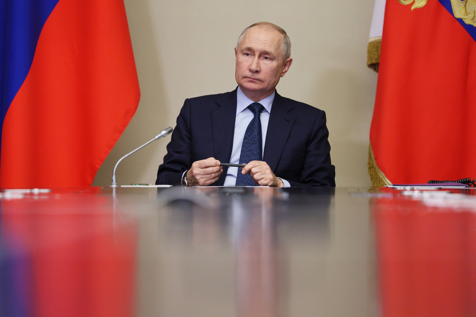 Wladimir Putin (71) hat in einer Reihe von Telefonaten mit Staats- und Regierungschefs in Nahost eine umgehende Feuerpause für humanitäre Zwecke gefordert.