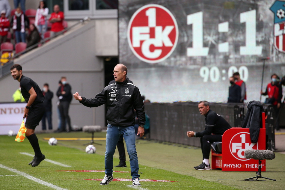 Engagiert an der Seitenlinie: FSV-Coach Joe Enochs (49).