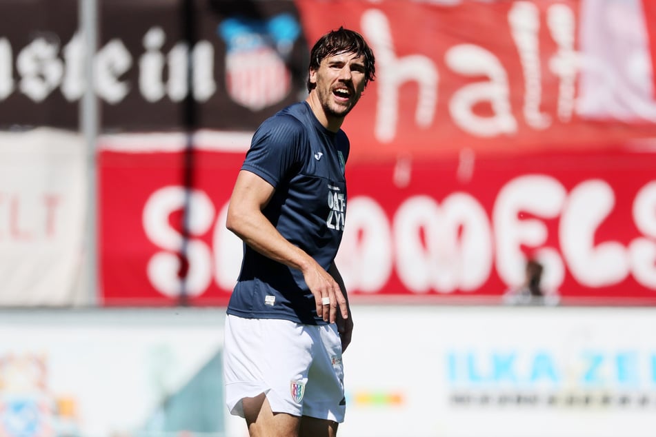 Der gebürtige Dresdner und frühere Dynamo-Jungprofi Philipp Zeiger (heute 35) hängt am Saisonende die Fußballschuhe an den Nagel.