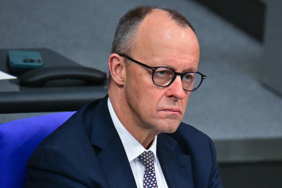 Bundeskanzler Friedrich Merz (70, CDU) hat sich in die Zukunfts-Debatte rund um die Internationalen Filmfestspiele Berlin eingeschaltet.