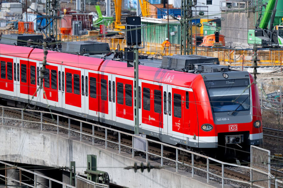 Am Wochenende wird das neue elektronische Stellwerk am Ostbahnhof getestet. Dies hat Einfluss auf den gesamten Verkehr der Stammstrecke.