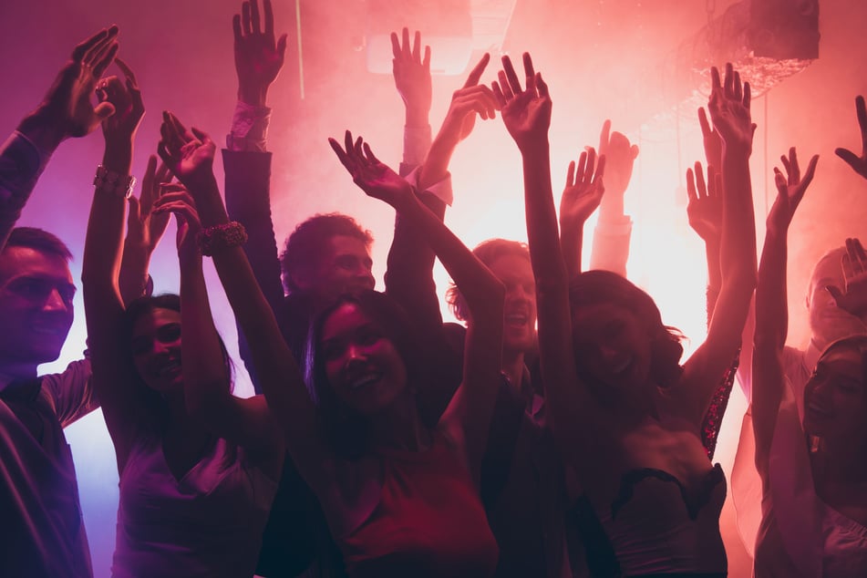 Bei "Mama geht tanzen" könnt Ihr am Samstagabend zu den besten Party-Songs abfeiern. (Symbolbild)