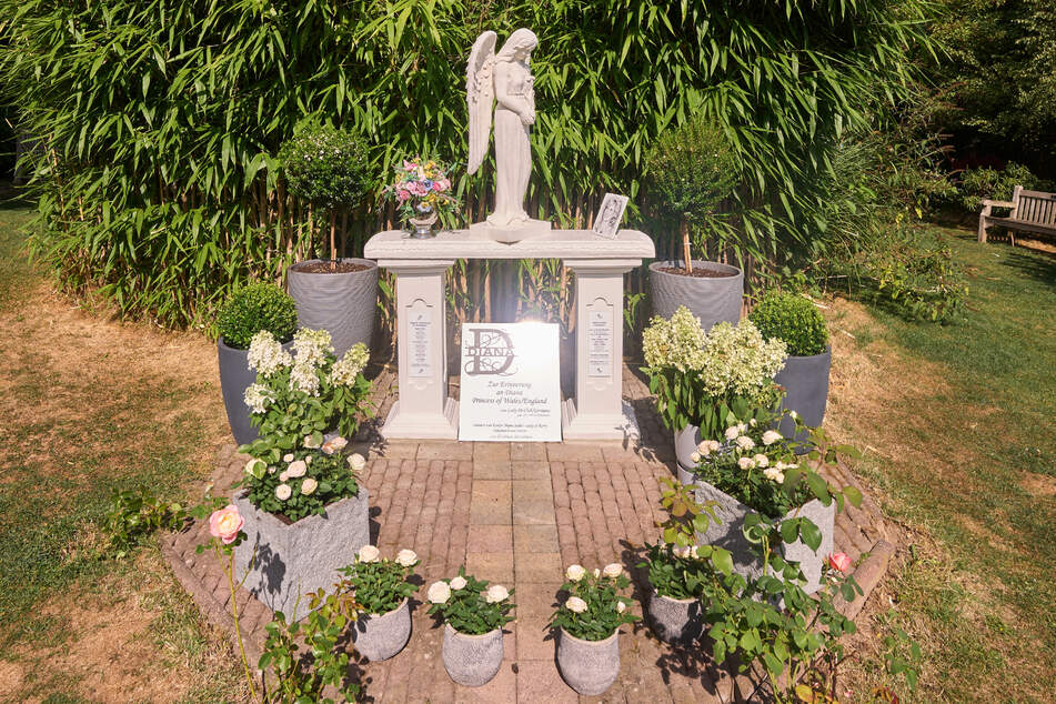 Eine Engel-Statue in Rheinland-Pfalz soll für immer an die verstorbene Prinzessin Diana erinnern.