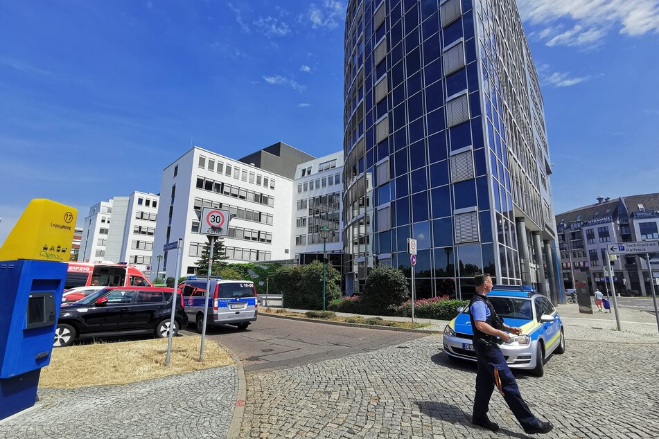 Am Donnerstag erhielt das Technische Rathaus in Leipzig zum wiederholten Mal einen anonymen Drohanruf. (Archivbild)