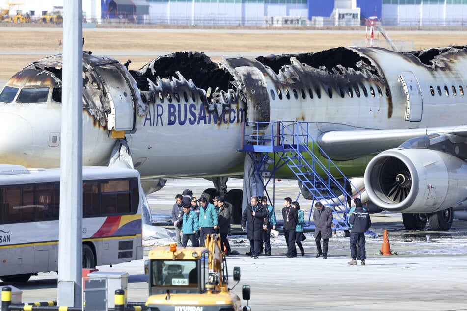 Der Passagierraum des Flugzeuges der Billigairline "Air Busan" brannte beinahe vollständig ab. Ein Totalschaden.