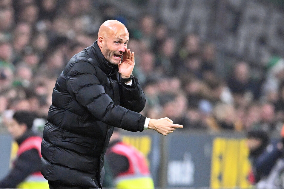 Paul Simonis (40) und der VfL Wolfsburg gehen offenbar schon nach wenigen Monaten getrennte Wege.