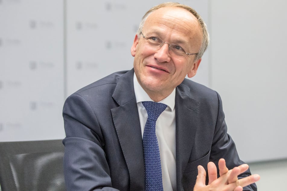 Finanzbürgermeister Peter Lames (57, SPD) kann sich über höhere Einnahmen aus der Gewerbesteuer freuen, mit denen Mehrkosten ausgeglichen werden können.