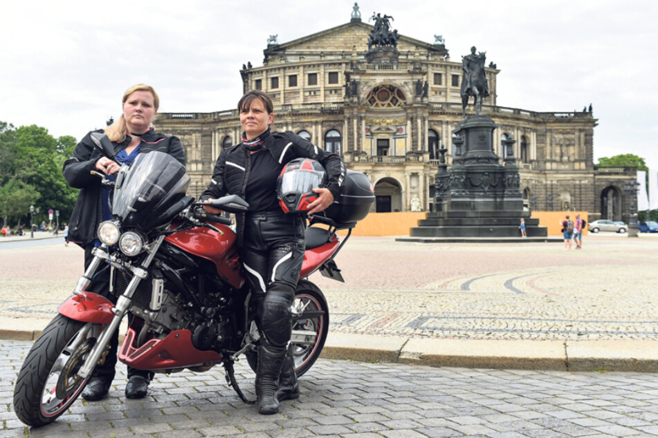 Mona Brendel-Salomo (50) und Tochter Sarah Brendel (30) organisieren den Biker-Protest in Dresden.