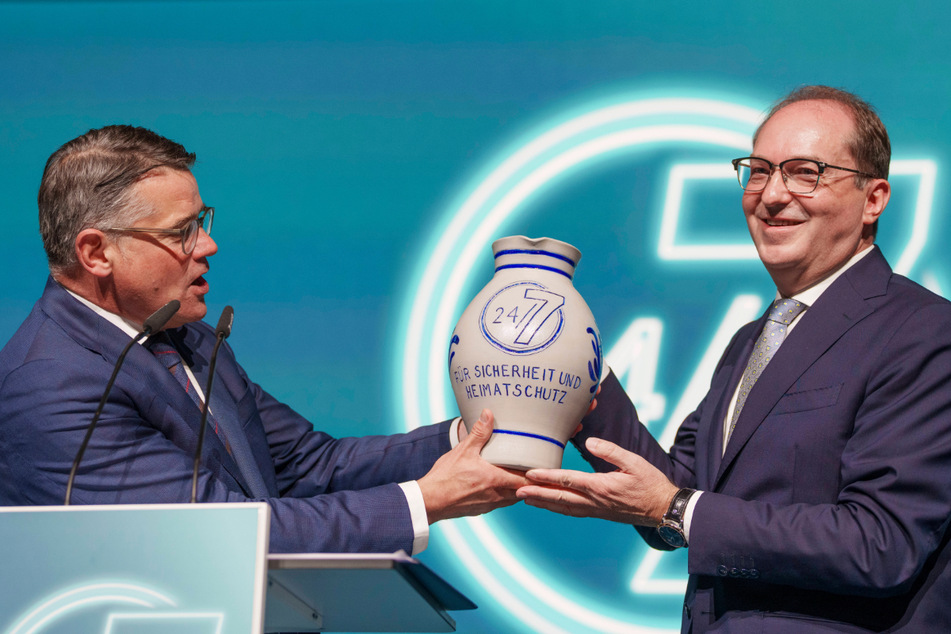 Alexander Dobrindt (55, CSU, r.) war in Darmstadt zu Gast.