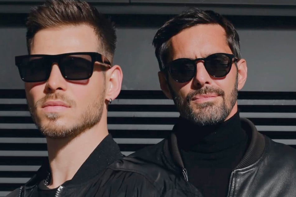 Das Berliner Duo Format:B begeistert weltweit die Clubszene mit unverkennbaren MotorFunk-Sound.