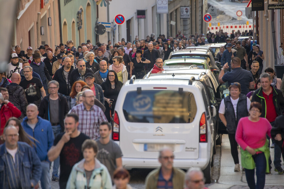 Auch in Annaberg-Buchholz protestierten etwa 400 Menschen.