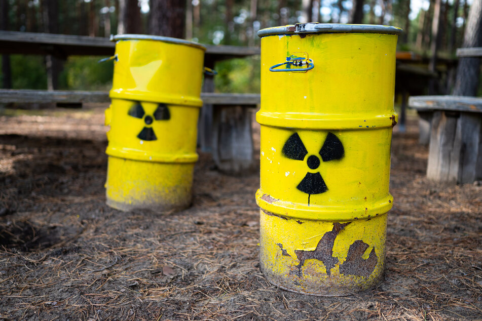 Knapp ein Drittel der Fläche von Nordrhein-Westfalen bietet laut einem Bericht günstige Voraussetzungen für ein Atommüll-Endlager. (Symbolbild)