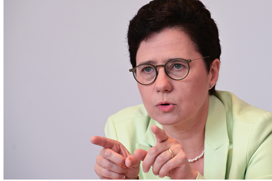 Marion Gentges (52, CDU), Justizministerin von Baden-Württemberg, fordert, Abschiebungen nach Syrien nicht grundsätzlich abzulehnen.