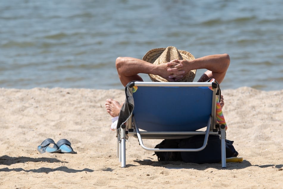 Einen schönen Strandtag kann man am Bärwalder See verbringen.